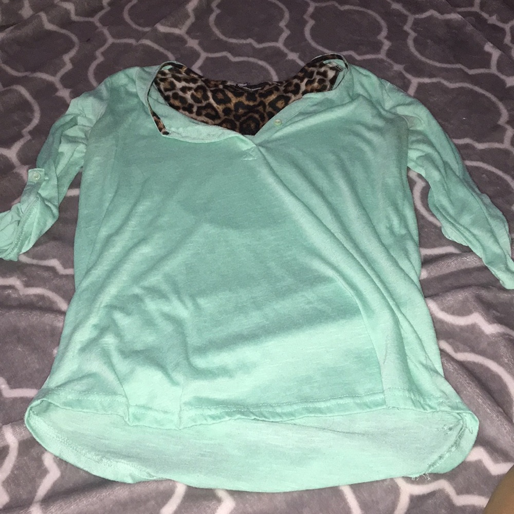 Mid sleeve shirt